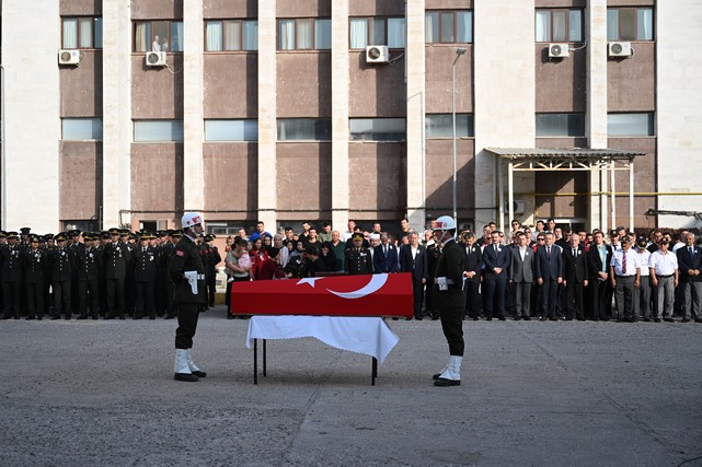 Ehit Astsubay Mehmet Zler In Cenazesi Memleketine U Urland Ed Rne