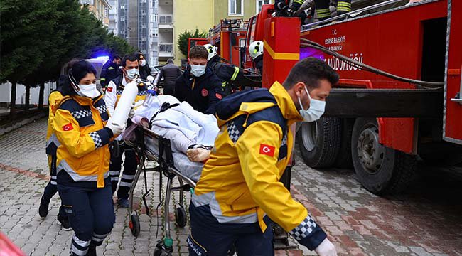 Yangında Can Pazarı! 'Yanıyor, Kurtarın'