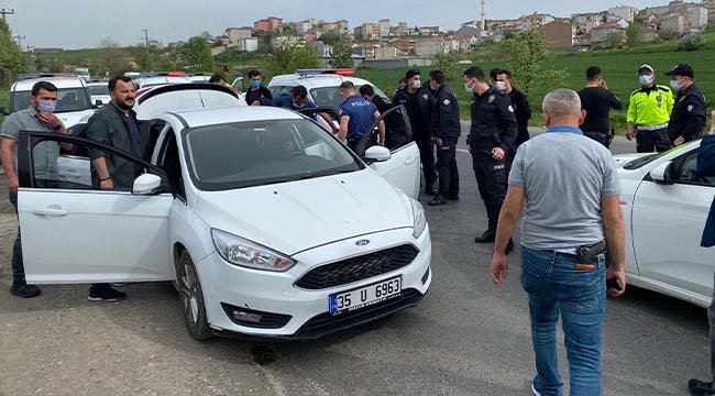 Komşular Arası Kavgada Hareketli Dakikalar! Polisin Yanında Havaya Ateş Açıldı