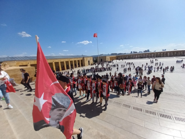 Çorlulu Öğrenciler Anıtkabir’de Mezuniyet Töreni Düzenledi