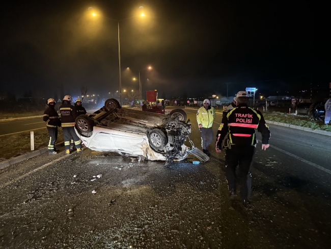 Aydınlatma Direğine Çarpan Otomobil Takla Attı, 1 Yaralı