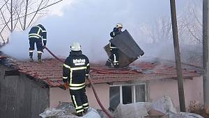 Ev Sahibine Kızan Akraba Evi Yaktı