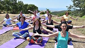 İstanbul'dan Yoga Yapmak İçin Geldiler