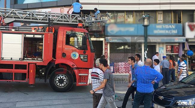 Ocakta Unutulan Et Yangına Neden Oldu