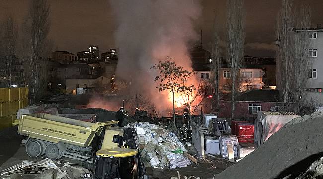 Ataşehir'de gecekondu yangını