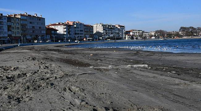 Deniz 25 Metre Çekildi