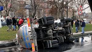 Su Tankerinin Devrilmesi Sonucu 2 Kişi Yaralandı