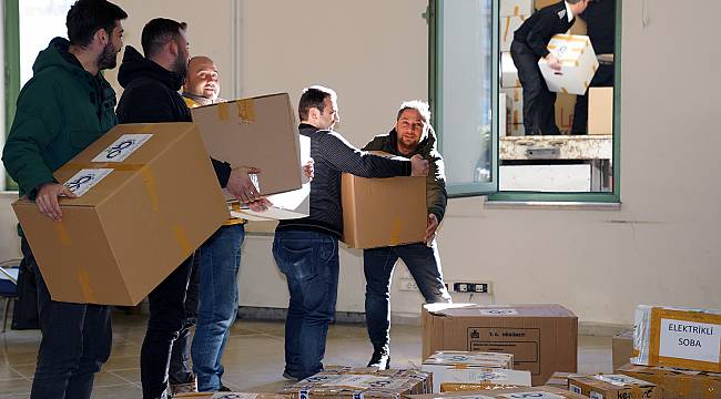 Yardım Malzemeleri Deprem Bölgesine Gönderildi  