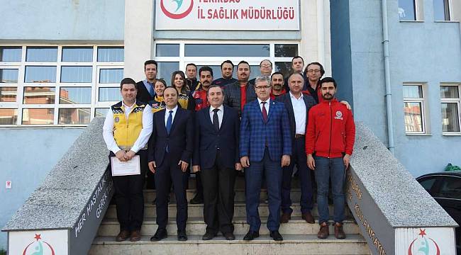 Deprem Bölgesine Giden Sağlık ve UMKE Ekibine Teşekkür Belgesi Verildi