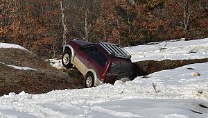 Off-Road Tutkunları Kar ve Çamur Kaplı Parkurda Sürüş Keyfi Yaşadı