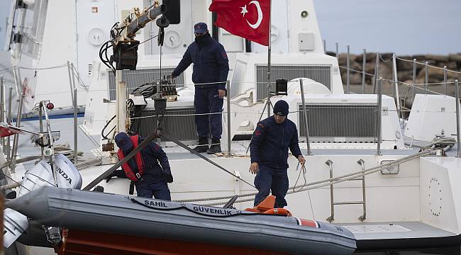 Balıkçı Teknesinin Batması Sonucu Kaybolan 2 Kişiyi Arama Çalışması Sürüyor