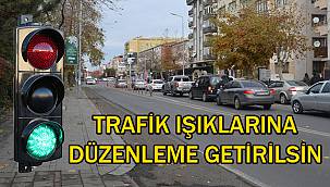 Trafiği Felç Eden Işıklara Bir Düzenleme Getirilsin!