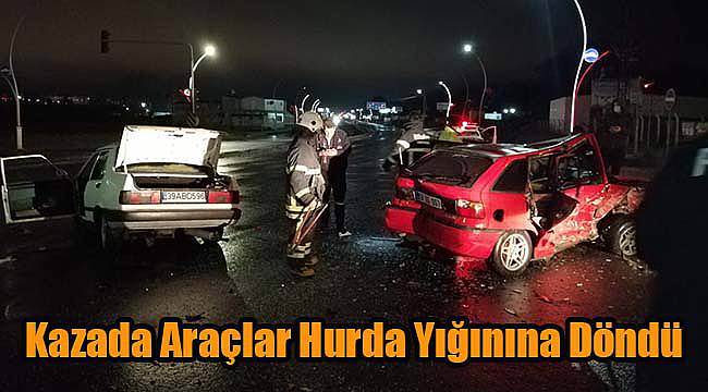 Kazada Araçlar Hurda Yığınına Döndü