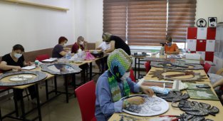 Atık Camlar Ev Kadınlarının Gelir Kapısı Oldu