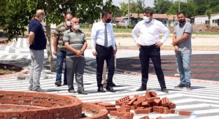 Başkan Sarıkurt Baki Sokak'taki Park Çalışmasını İnceledi