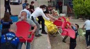 Bursa'da Zabıta Ekipleri Sahili İşgal Eden Malzemeleri Kaldırdı