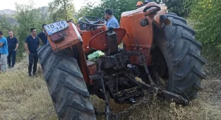 Balıkesir'de Devrilen Traktörün Altında Kalan Sürücü Öldü