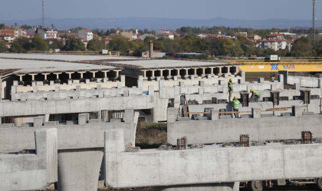 Pazarkule'ye Kesintisiz Ulaşım Sağlayacak Köprüde Çalışmalar Sürüyor