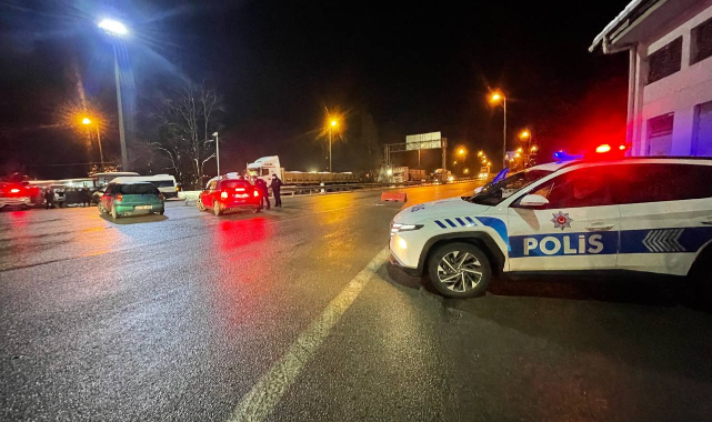Kocaeli'den İstanbul İstikametine Araç Geçişine İzin Verilmiyor