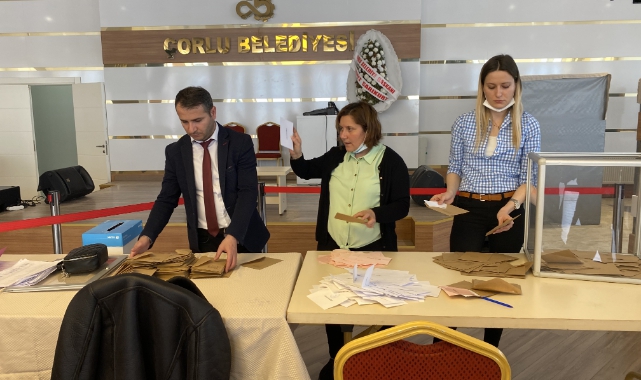 Çorlu Belediyesinde İşçiler Grev Kararı Aldı