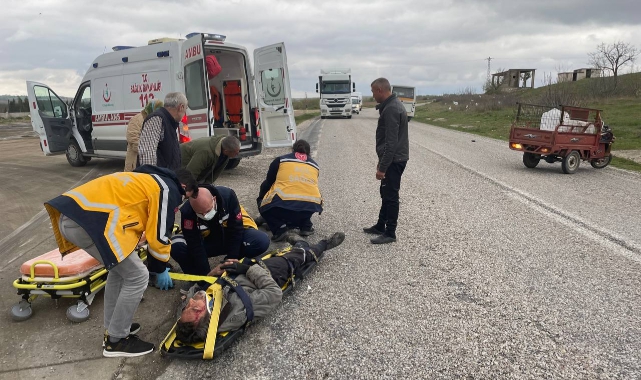 Tır ile Triportör Çarpıştı, 2 Kişi Yaralandı