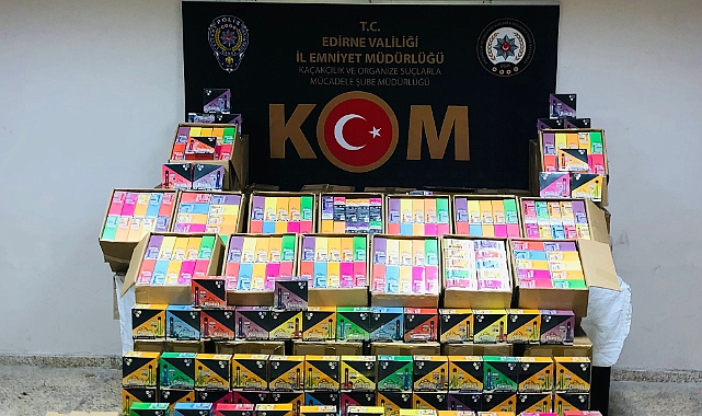 Tırın Dorsesinde Binlerce Elektronik Sigara Ele Geçirildi