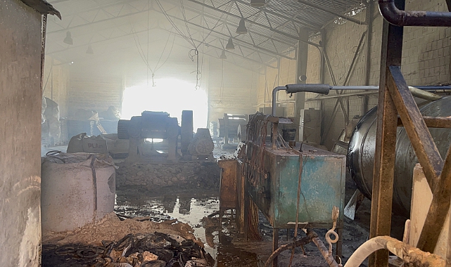 Kauçuk Fabrikasında Çıkan Yangın Hasara Neden Oldu