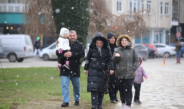 Kırklareli Kent Merkezinde Kar Yağışı Başladı