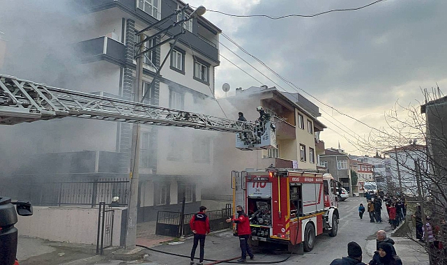 Kocaeli'de Yangında Mahsur Kalan Engelli Kadın Kurtarıldı