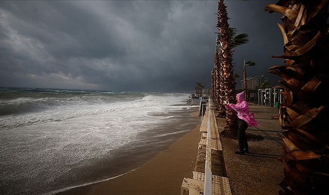 Tüm Türkiye'yi Saracak! Meteoroloji'den Son Dakika Uyarısı Geldi