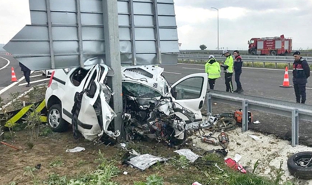 Bayram Öncesi Feci Kaza, 2 Ölü 1 Ağır Yaralı