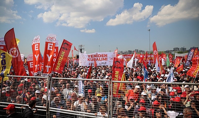 İstanbul'da 1 Mayıs Emek ve Dayanışma Günü Kutlandı