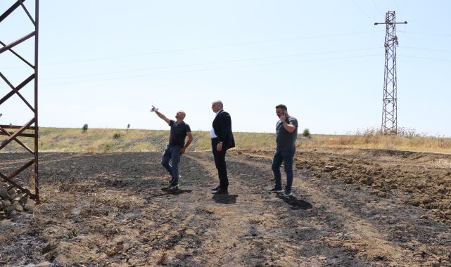 Edirne İl Tarım ve Orman Müdürü Bayazıt, İpsala’da yanan tarlaları inceledi