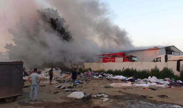 Bursa'da geri dönüşüm tesisinde yangın