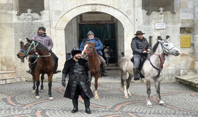 'At sırtında hac' geleneğini yaşatmak için yola çıkan 3 Müslüman İspanyol, Edirne'de