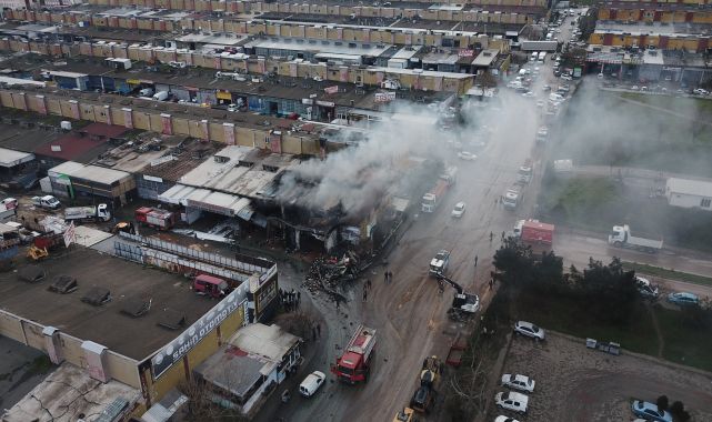 Bursa'da otomotiv yağ bayisinde yangın