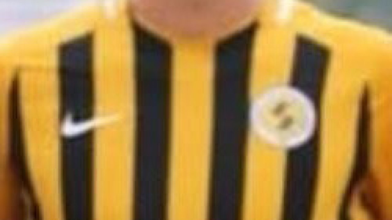 Amatör futbolcu bacağından vuruldu