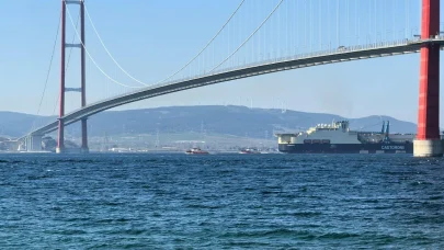 Boru döşeme gemisi, Çanakkale Boğazı'ndan geçti