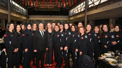 Bursa Büyükşehir Belediye Başkanı Bozbey: Kadınlar güçlendikçe dünya daha adil bir yer olur