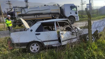 Bursa'da hafif ticari araç ile otomobil çarpıştı: 5 yaralı 