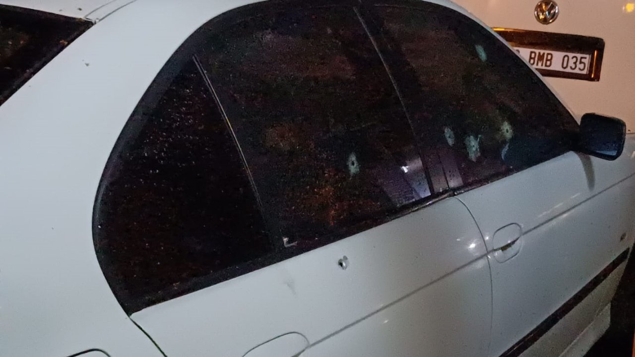 Bursa’da park halindeki otomobile ateş açan şüpheli mezarlıkta yakalandı