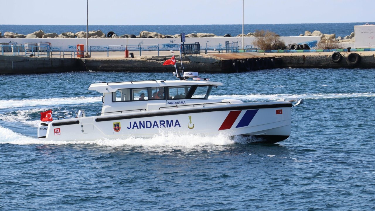 Çanakkale'de Jandarma Asayiş Bot Timi göreve başladı
