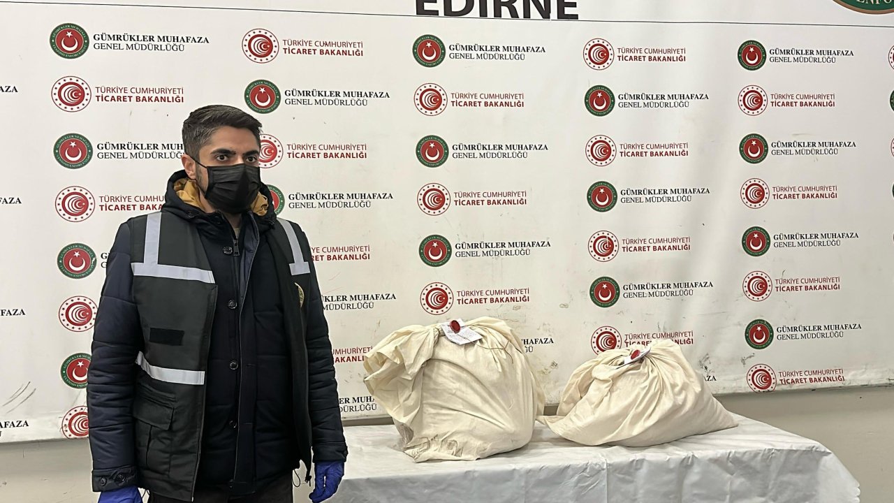Kapıkule'de TIR'da 44 kilo uyuşturucu ele geçirildi