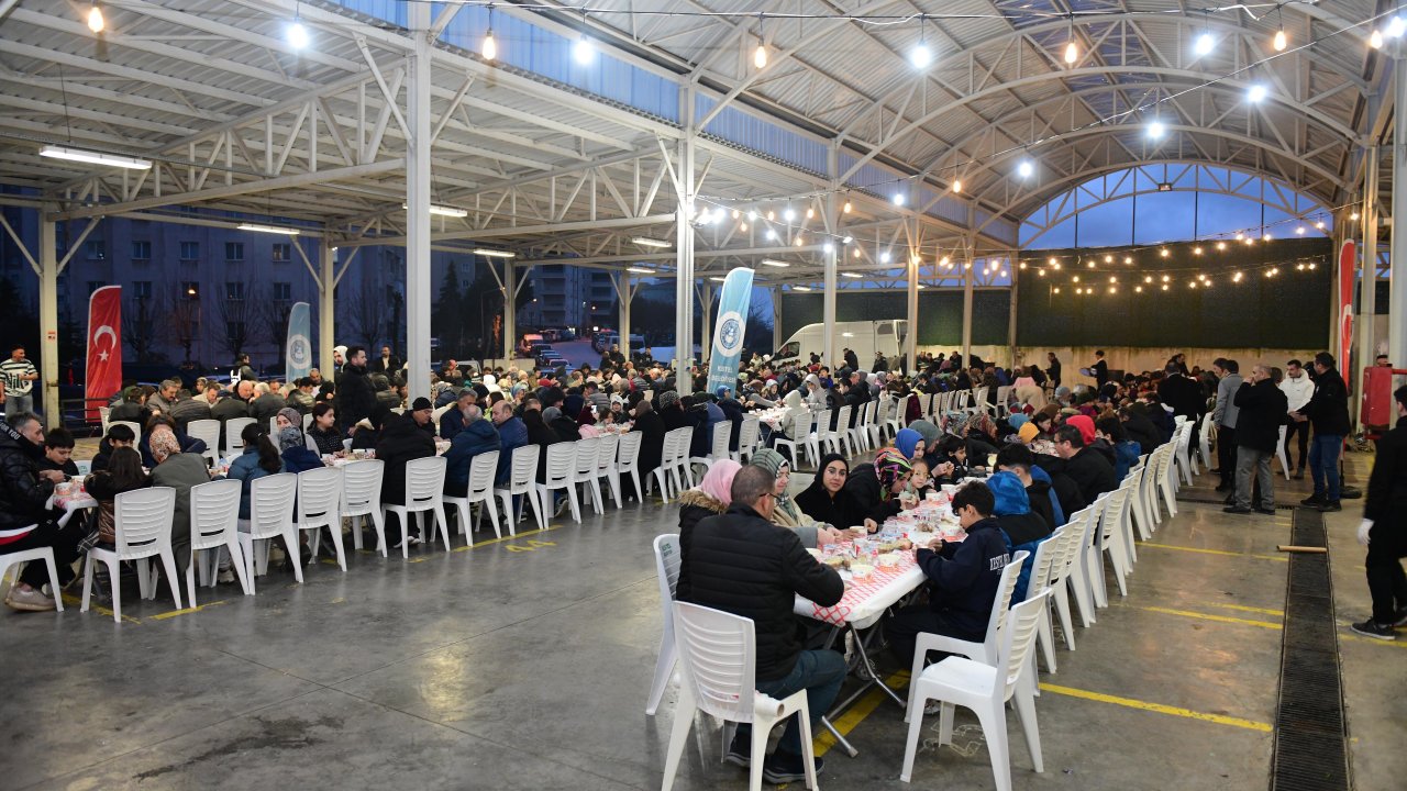 Kestel Belediyesi, binlerce kişiye iftar sofrasında buluşturdu