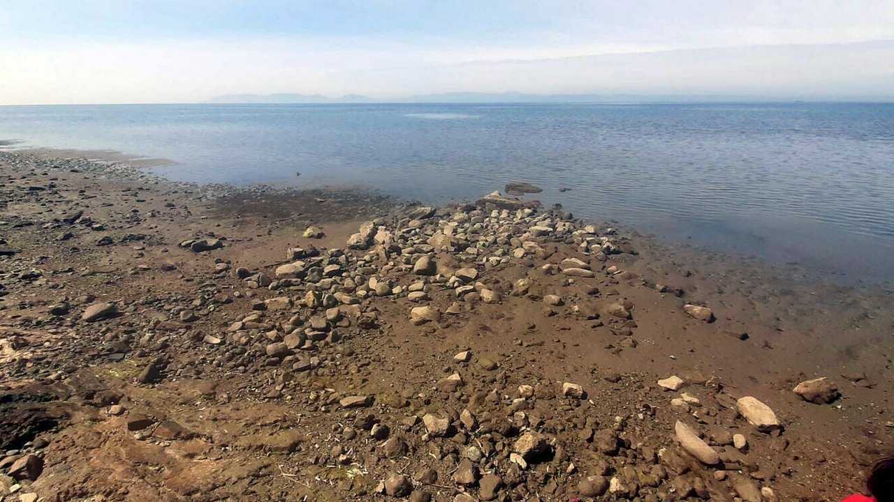 Balıkesir'de deniz çekildi