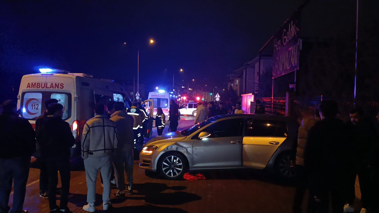 Bursa'da ehliyetsiz sürücünün karıştığı kazada 3 kişi yaralandı
