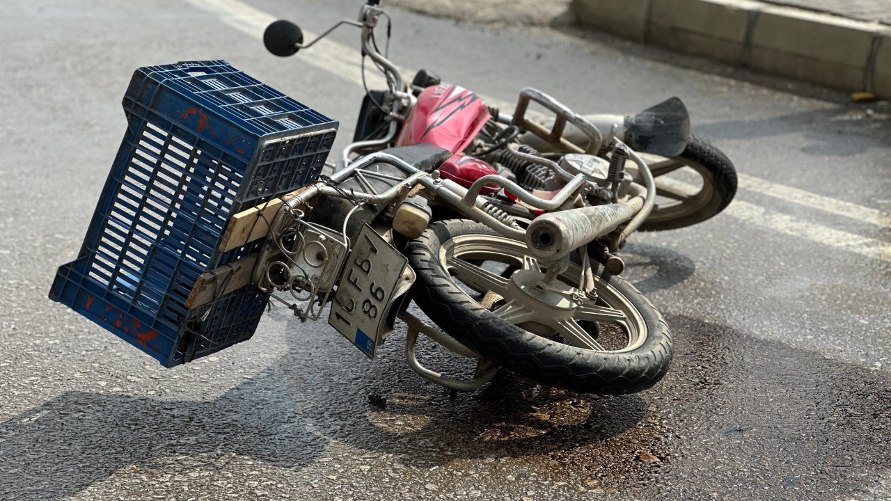 Bursa'da otomobil ile motosiklet çarpıştı: 1 yaralı