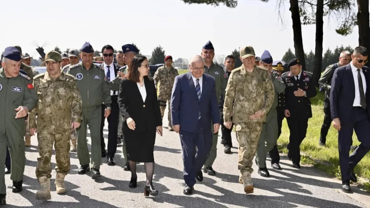 Milli Savunma Bakanı Güler Yalova'da incelemelerde bulundu