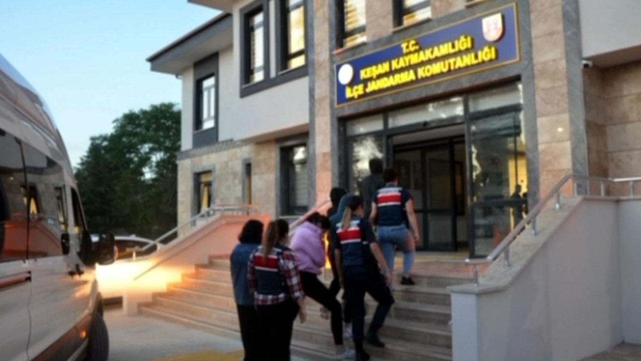 Edirne'de 'fuhuş' operasyonunda 7 gözaltı; 11 kadın kurtarıldı