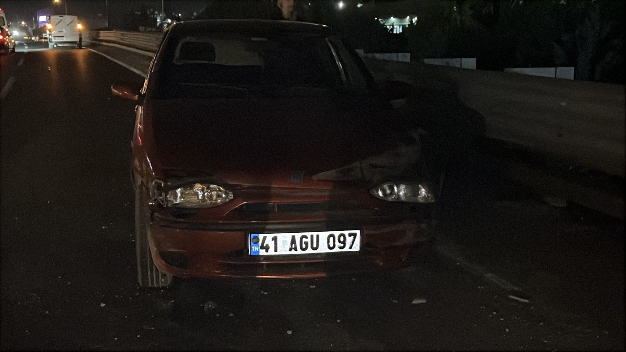 Gebze'de 2 otomobil çarpıştı; 1 yaralı